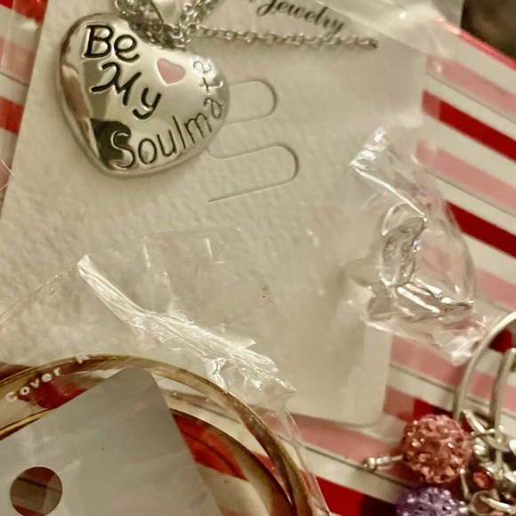 New 11pc. Personalized Jewelry Lot - Picture 8 of 11